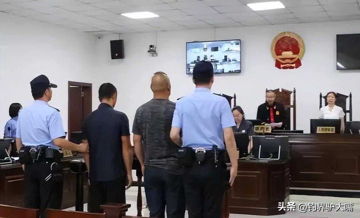 用药物浸泡活泥鳅，钓捕大量翘嘴鱼，“泥鳅钓鱼”已经人人喊打