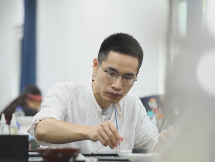 文艺再攀峰⑱ | 毛伟峰：千年漆艺，在我手里变年轻了
