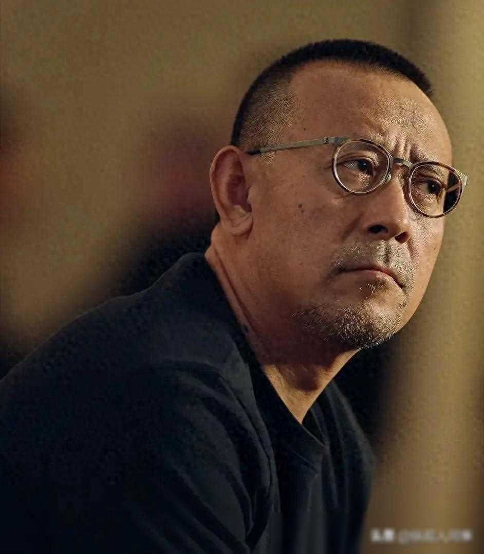 鬼才导演姜文“消失”6年后，口碑暴跌，儿子取名“太郎、次郎”
