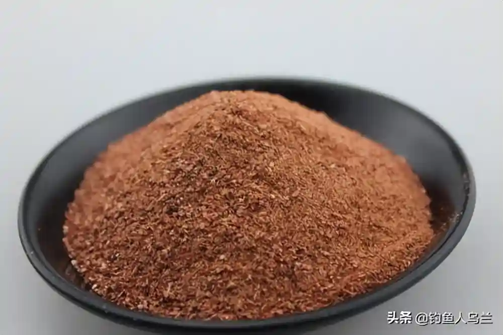 腥味饵料诱鱼快，只会加虾粉就错了，这种腥饵更有效